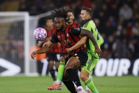 阿森纳训练开放日；今晨单刀错失引欢呼；英超在即；纪律约束更严格的简单介绍