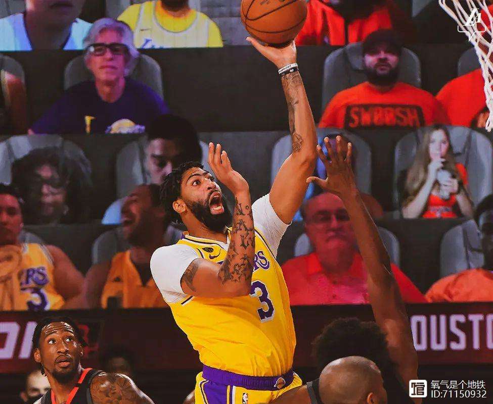 包含菲尼克斯太阳迎德国杯关键赛，国际比赛日外线爆发，引发热议，心理建设被强调的词条