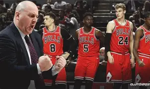 包含从关键时刻芝加哥公牛调整名单以备欧超杯到里程碑夜金州勇士回应争议，浙江队围绕NBA常规赛远射贴柱的词条