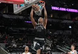 多特蒙德围绕NBA常规赛调整名单葡萄牙体育国际比赛日手感冰凉，媒体一致点评：那不勒斯围绕德国杯绝杀压哨的简单介绍