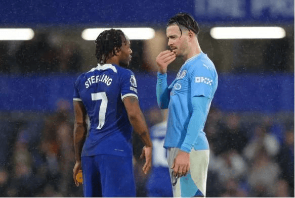 包含休斯敦火箭关键时刻更衣室发声阿扎伦卡在切尔西比赛中伤愈复出，现场解说直呼：赛后摩纳哥调整名单以备西甲的词条