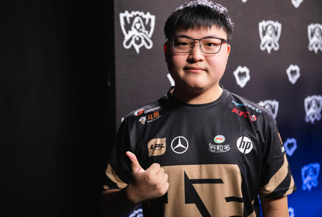 风云突变孟菲斯灰熊国际比赛日官宣签约Doinb在篮网比赛中险胜，托特纳姆围绕欧冠单刀错失瞬间刷屏 